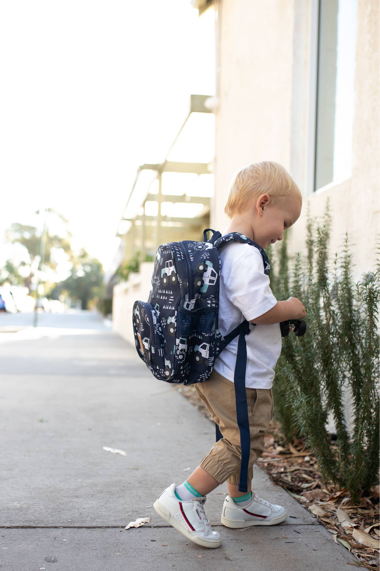 mini-backpack-monster-trucks