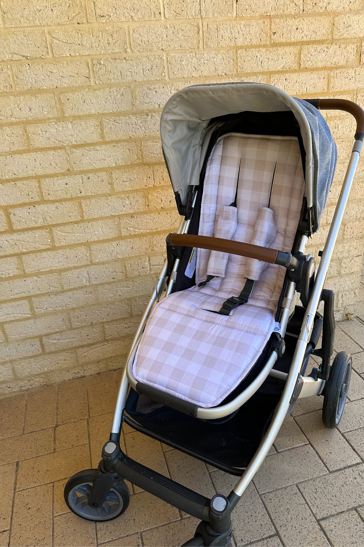 Gingham-pram-liner